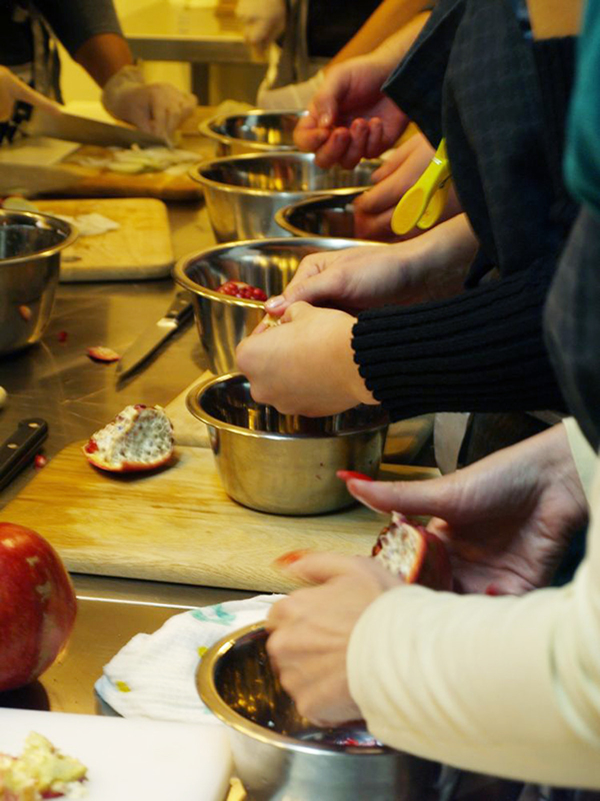 Pomegranate salad. How to cook pilaf. Uzbek Cuisine. Cooking classes in Odessa.