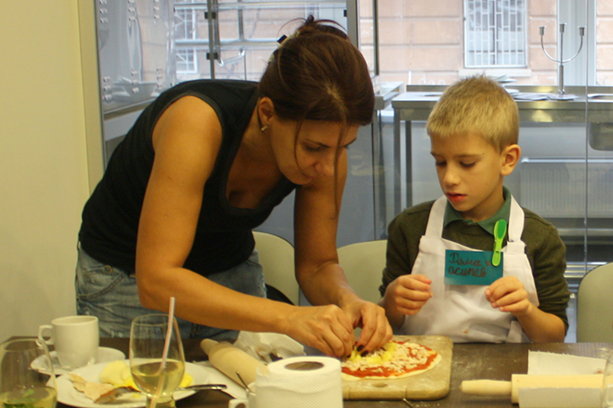 Cooking with kids. How to cook dinner for mom. Cooking classes in Odessa.