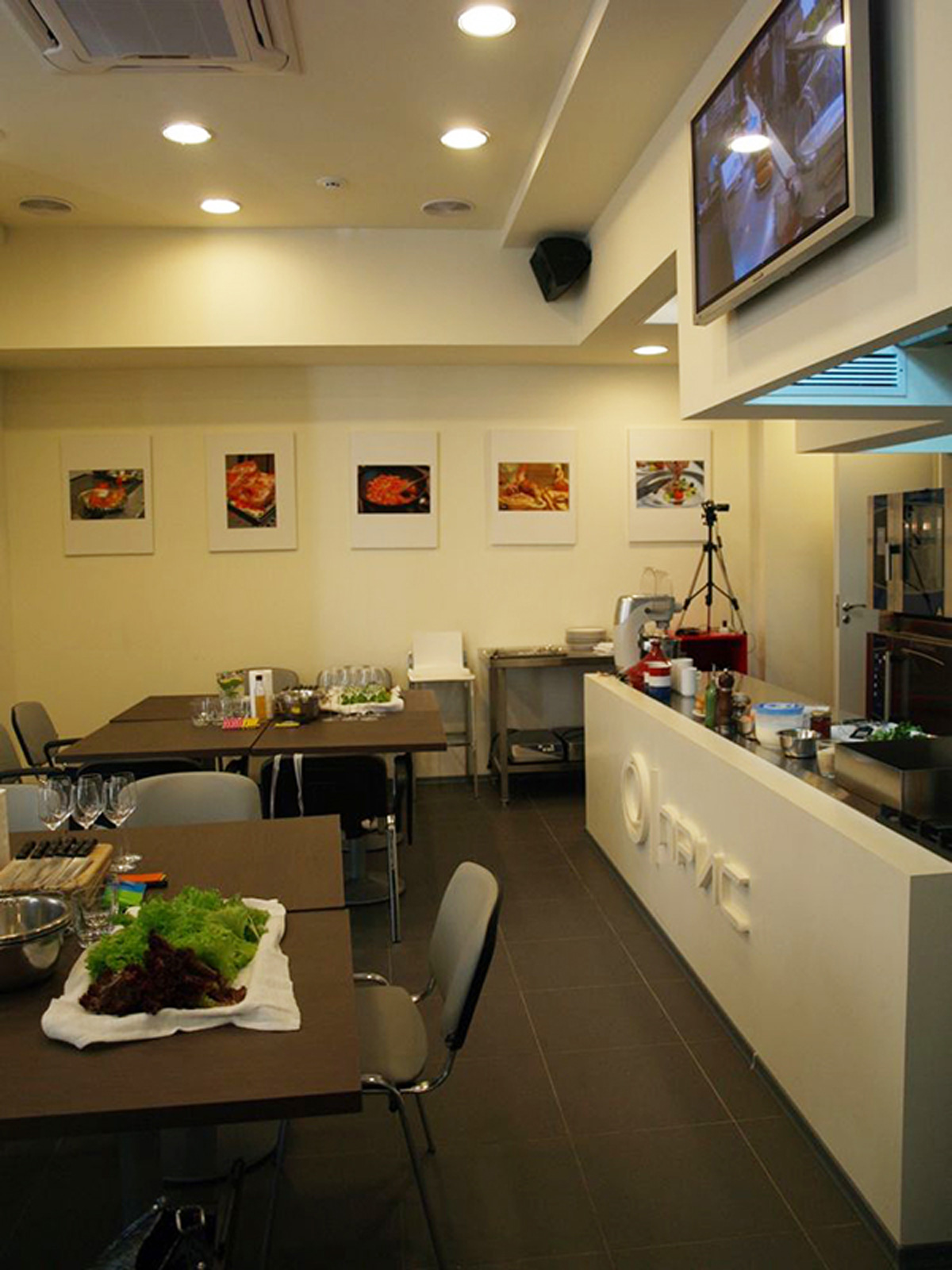 Cooking classes in Odessa. How to cook Moroccan chicken.