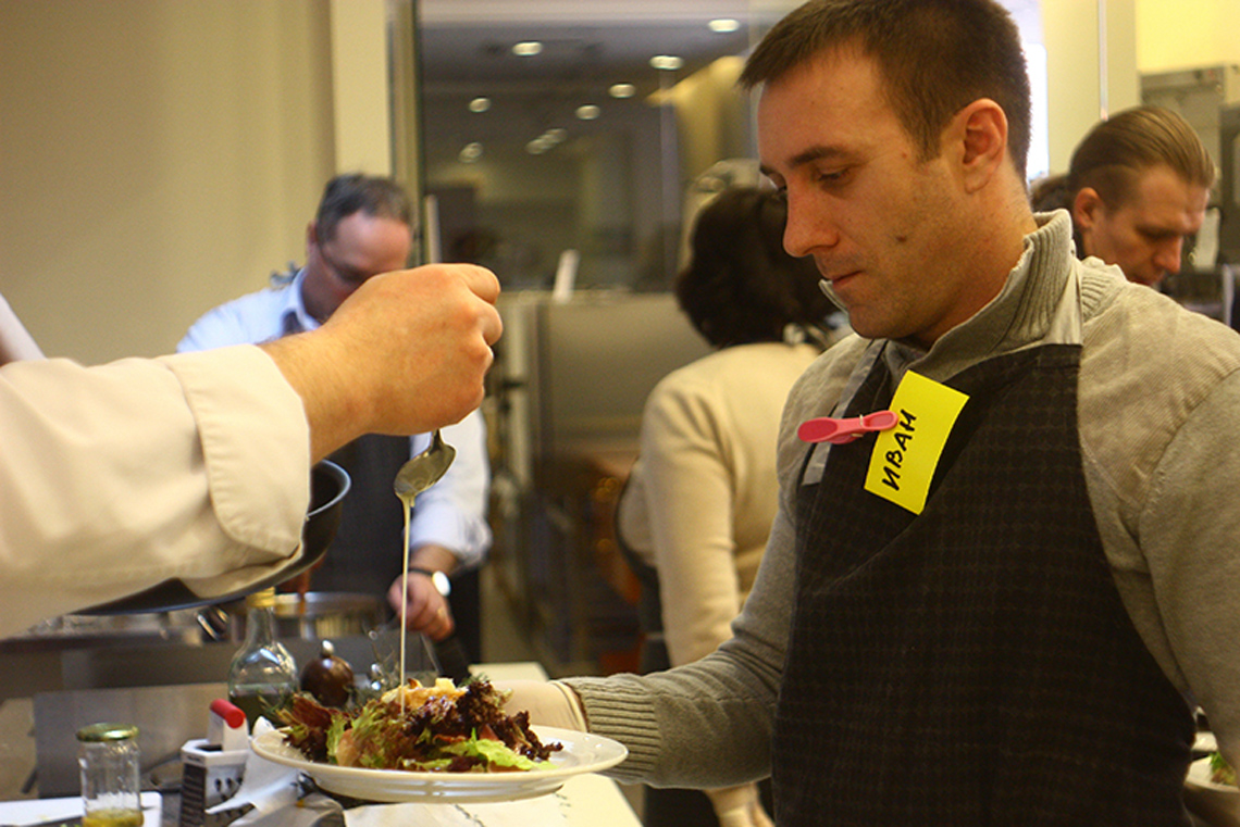 Salad. Lesson "Tastes of Italy". Сooking school "My Odessa Cuisine".