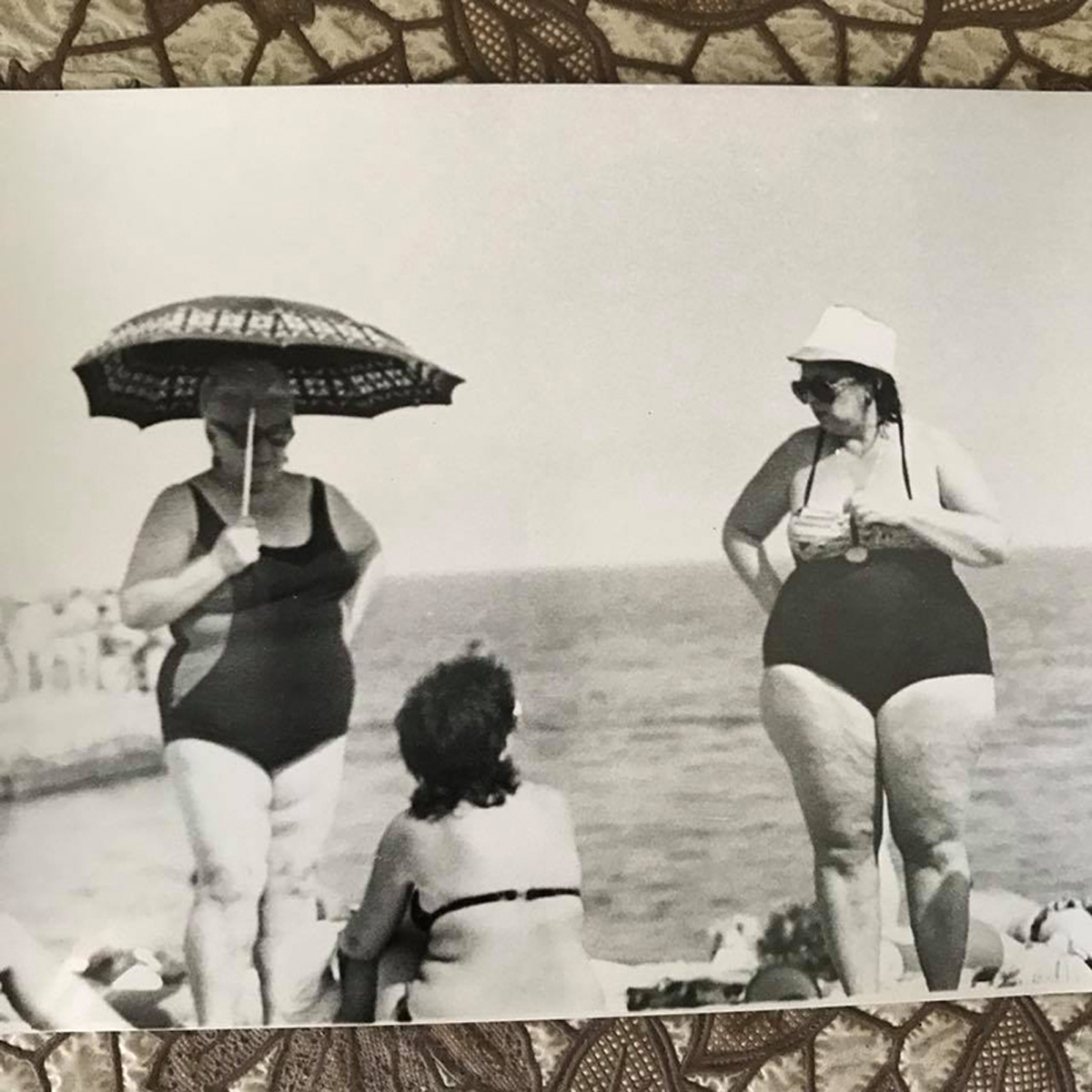Three friends. Old photo. Maria Kalenska food blog, Odessa.