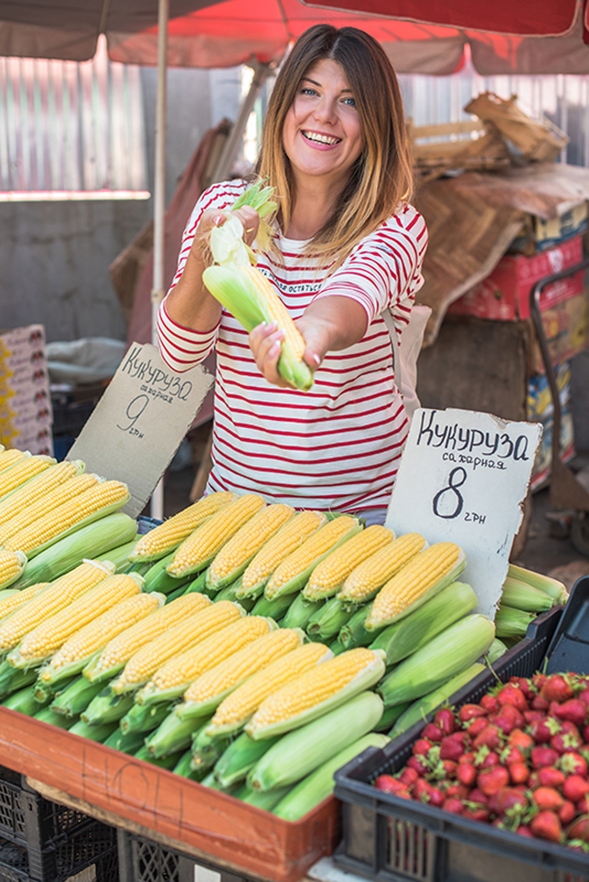 Maria Kalenska and corn. Maria Kalenska food blog, Odessa.