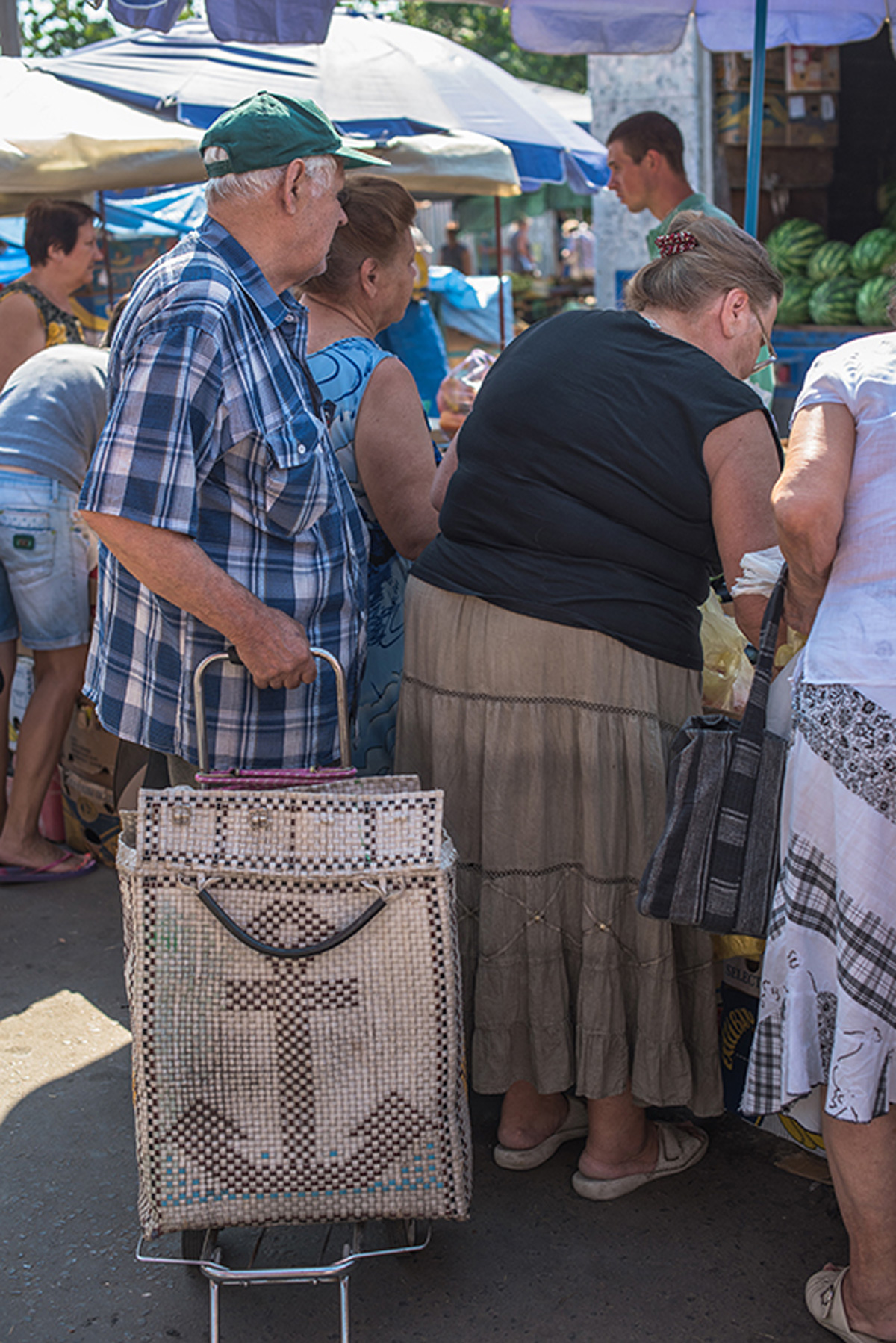 People buy food. Maria Kalenska food blog, Odessa.