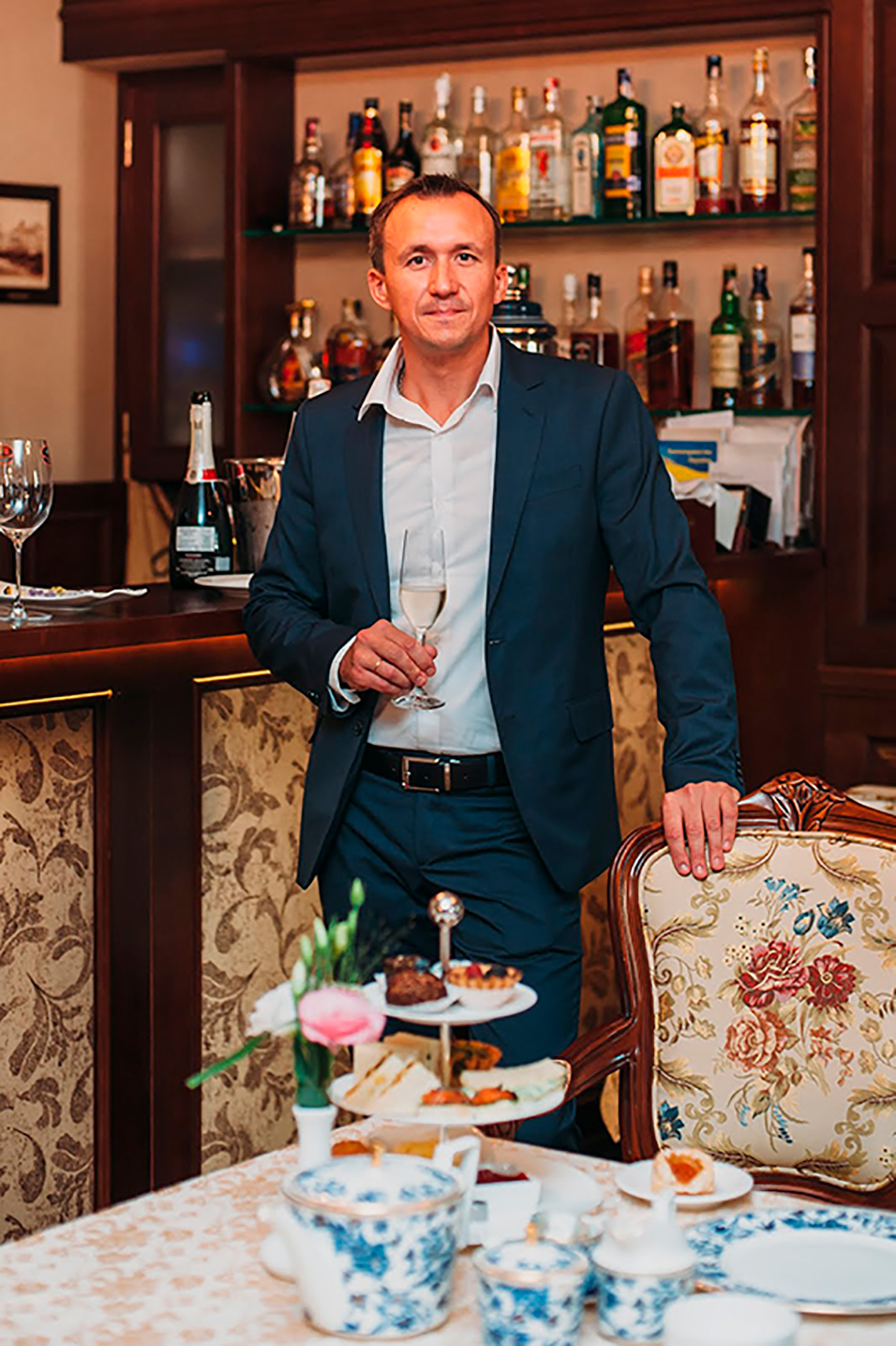 Sommelier. Lesson Afternoon Tea. British traditions.