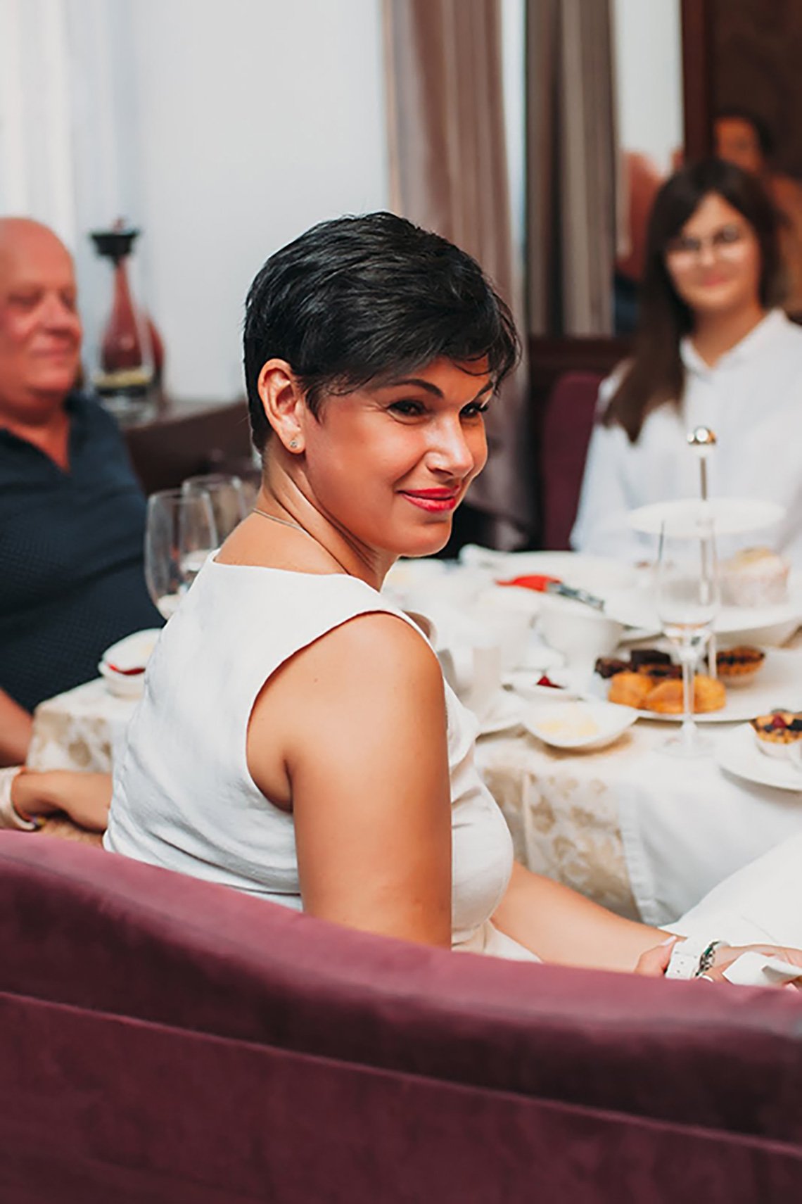 Lesson Afternoon Tea. British traditions. Cooking class in “My Friends” cooking school.