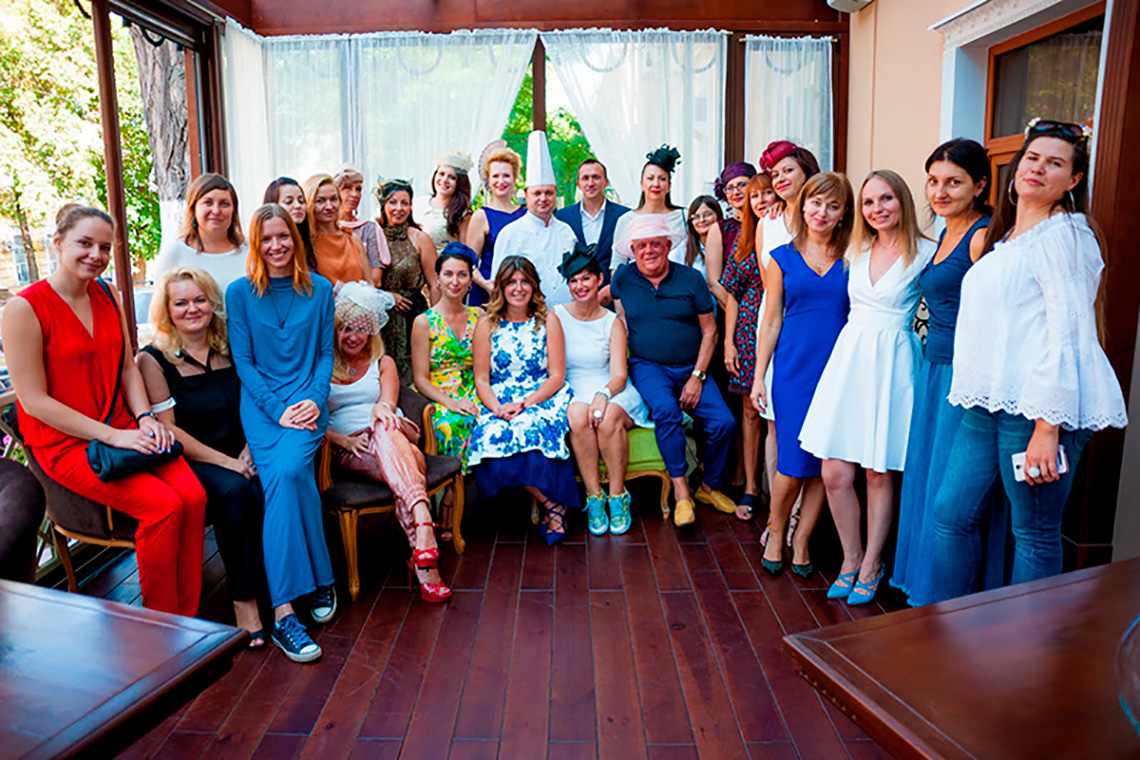 Guests. Lesson Afternoon Tea. British traditions. Cooking class in “My Friends” cooking school.