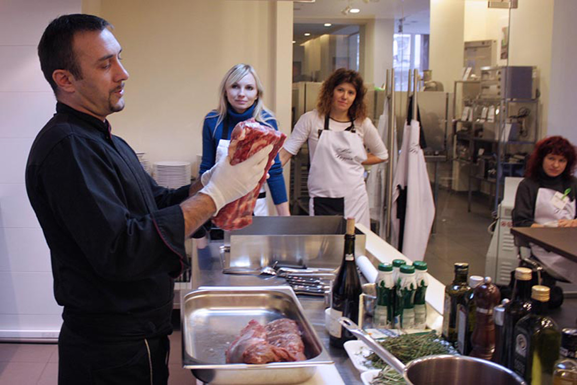 Lesson “Food and Wine Synergy”. Bourgogne Pinot Noir . Сooking school "My Odessa Cuisine".