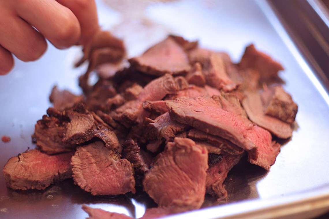 Tasty meat. Lesson “Food and Wine Synergy”. Bourgogne Pinot Noir . Сooking school "My Odessa Cuisine".