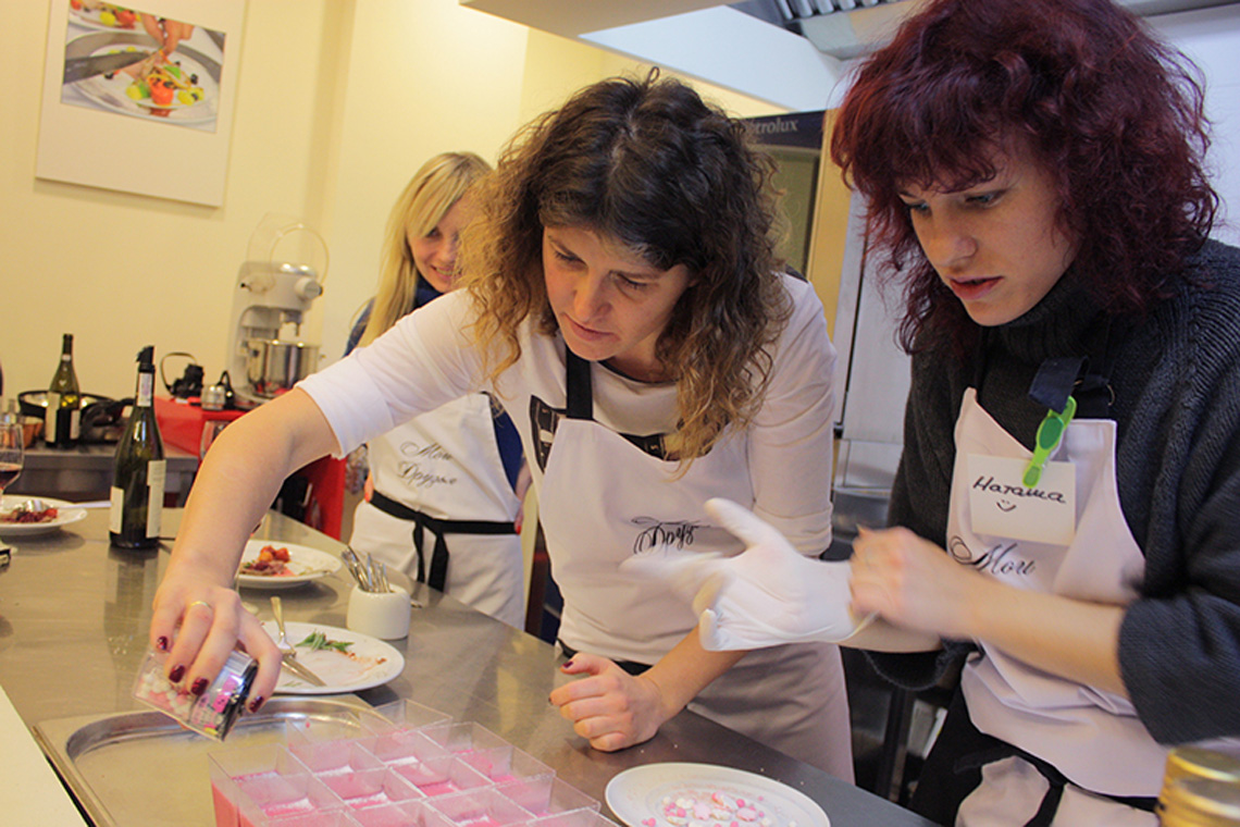 Dessert with wine. Lesson “Food and Wine Synergy”. Bourgogne Pinot Noir . Сooking school "My Odessa Cuisine".