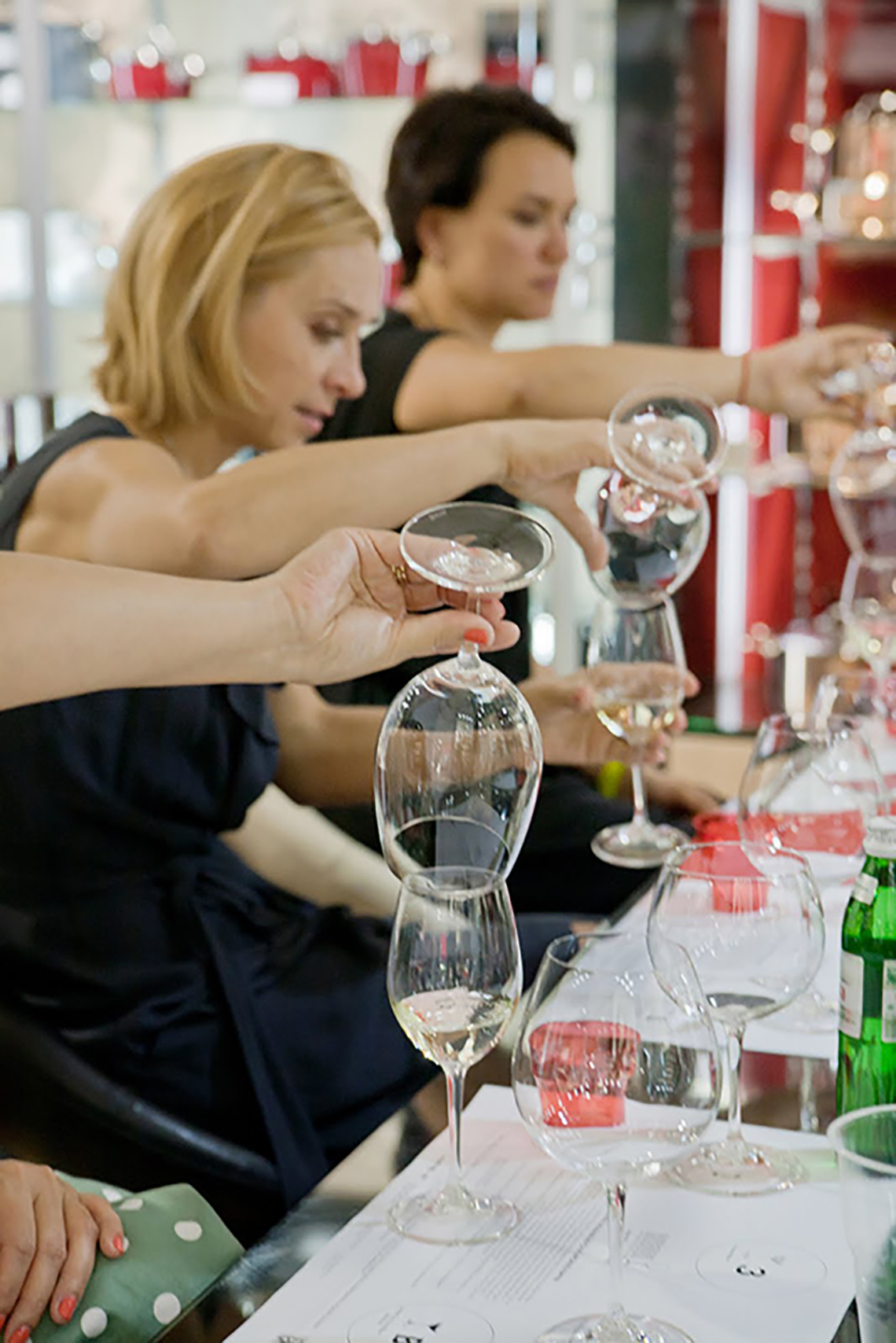 Riedel Wine Glass Tasting at “12 Persons”. Cooking classes in Ukraine.