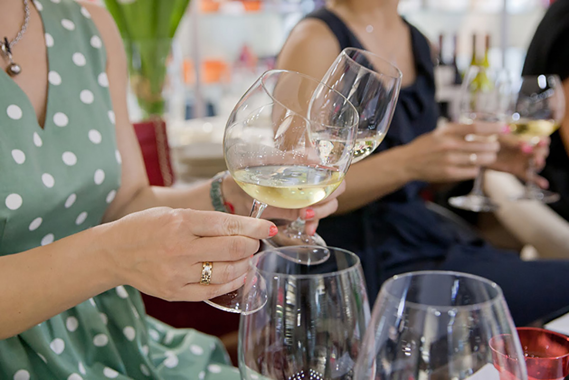 White wine. Riedel Wine Glass Tasting at “12 Persons”. Cooking classes in Ukraine.