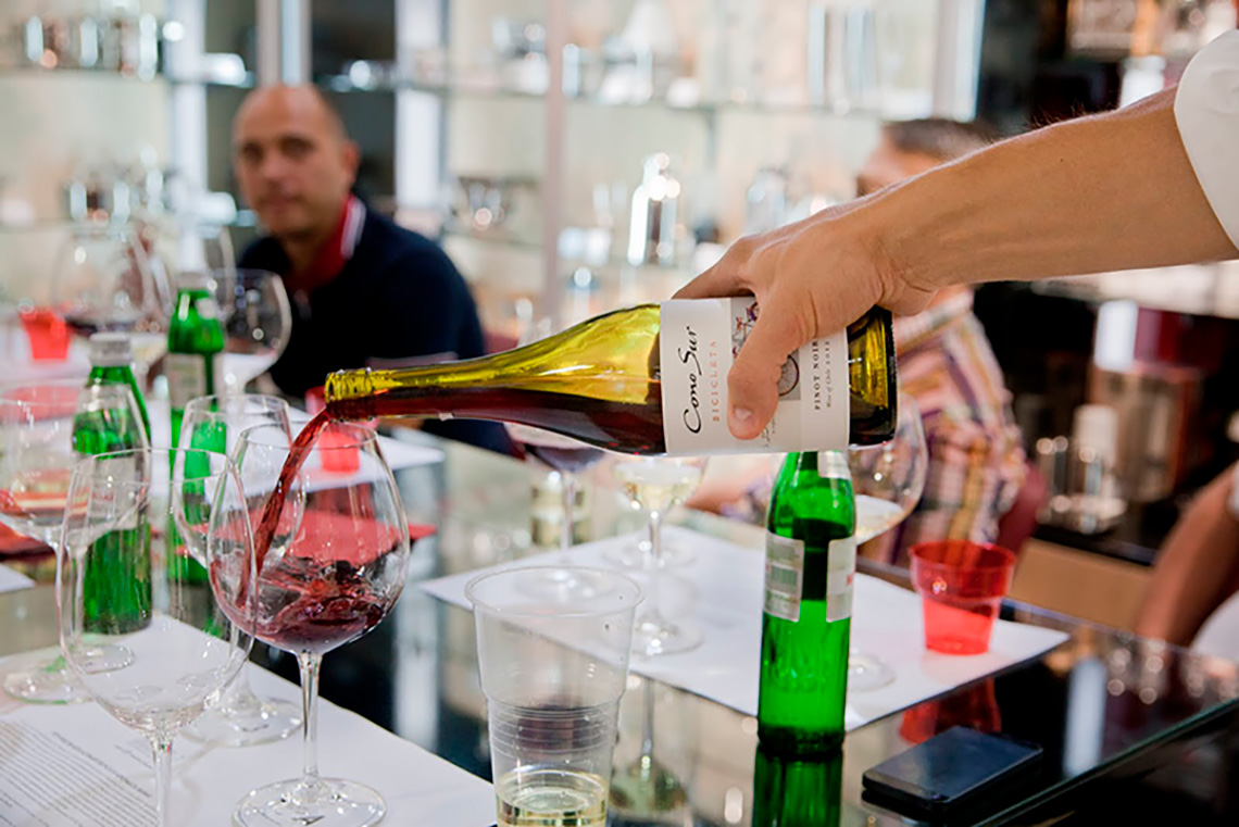 Bicicleta Cono Sur. Riedel Wine Glass Tasting at “12 Persons”. Cooking classes in Ukraine.