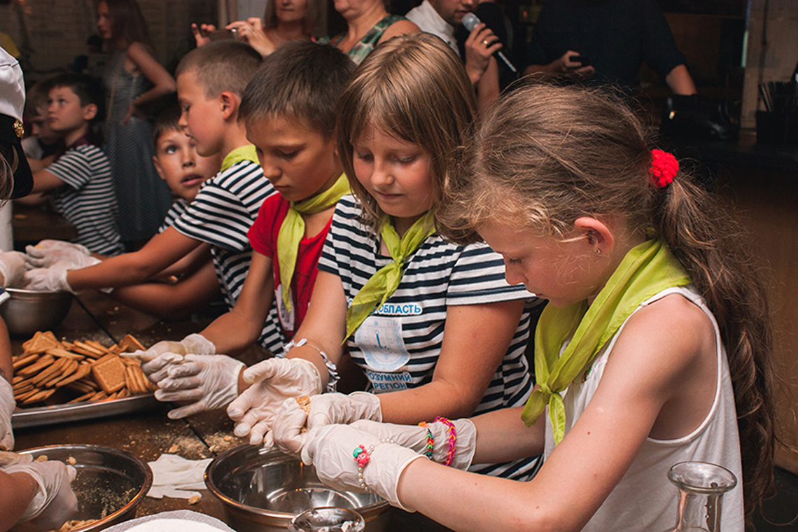 Charity lesson for children. Сooking class with chef in Odessa