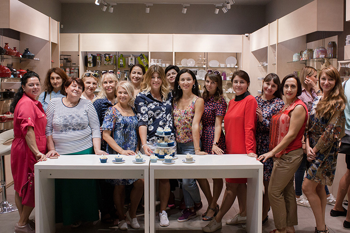 Participants of the lesson. Cupcakes at Promenu.