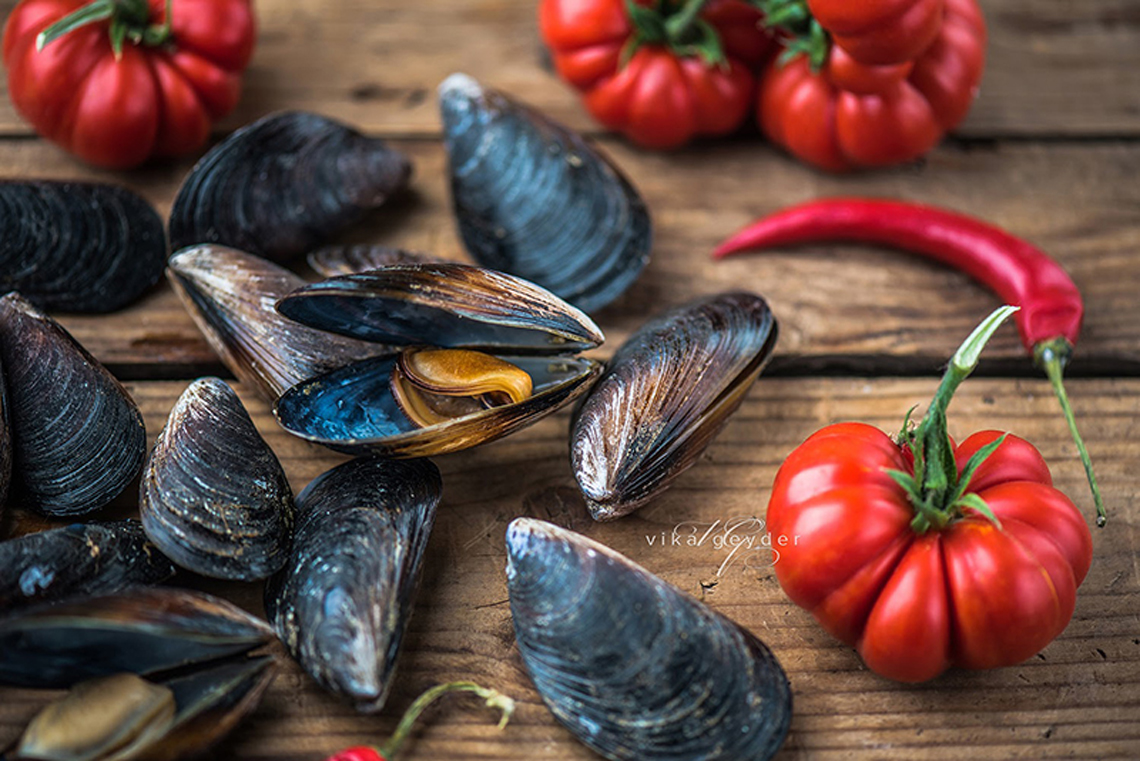 Mussels. Lesson "Like Local" at Kotelok. Cooking class in “My Friends” cooking school.