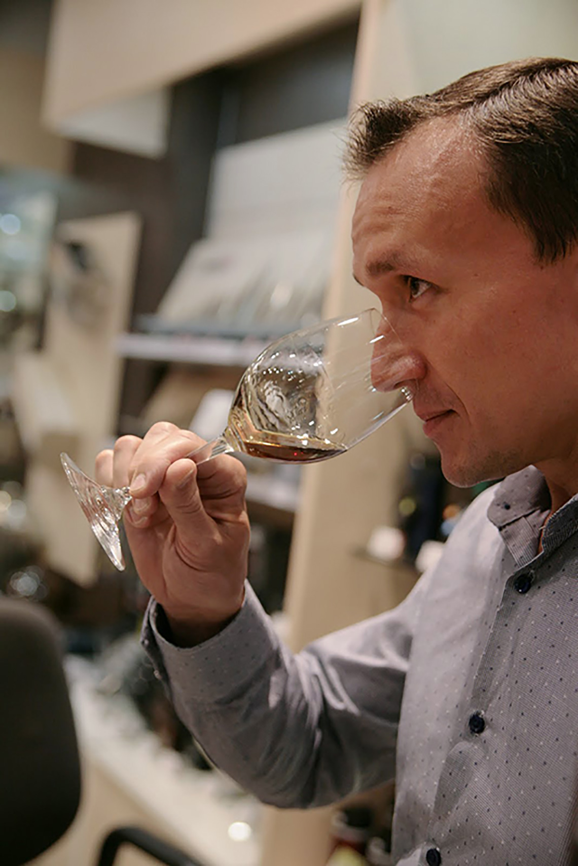 Sommelier Vidoborenko. Lesson Red Velvet Cake. Cooking class at “My Friends” cooking school in Odessa.