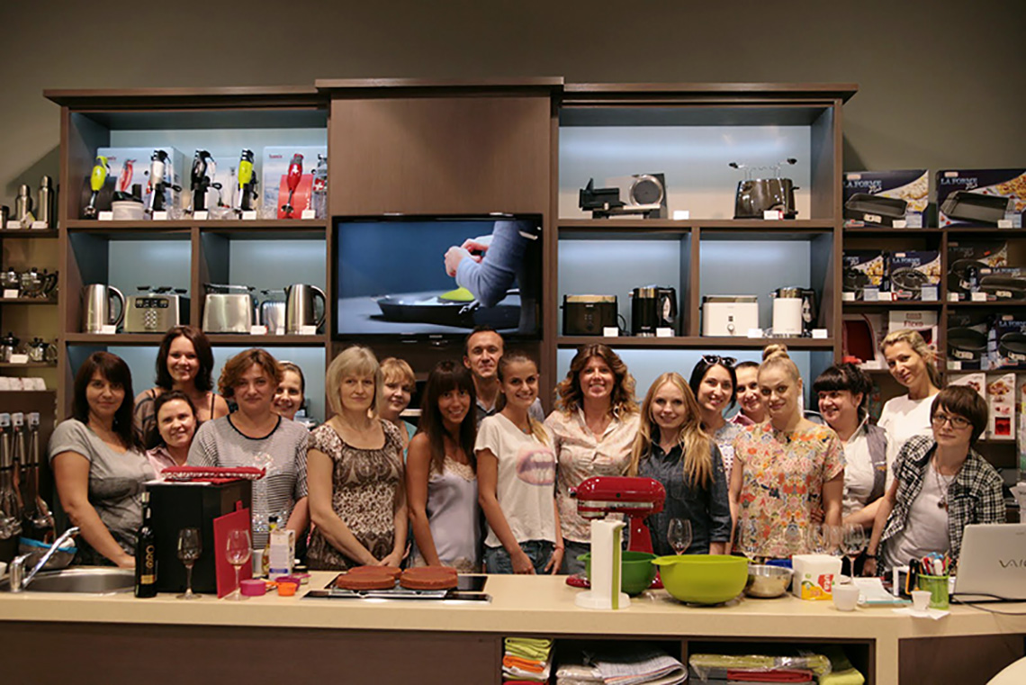 Participants of lesson. Cooking class at “My Friends” cooking school in Odessa.
