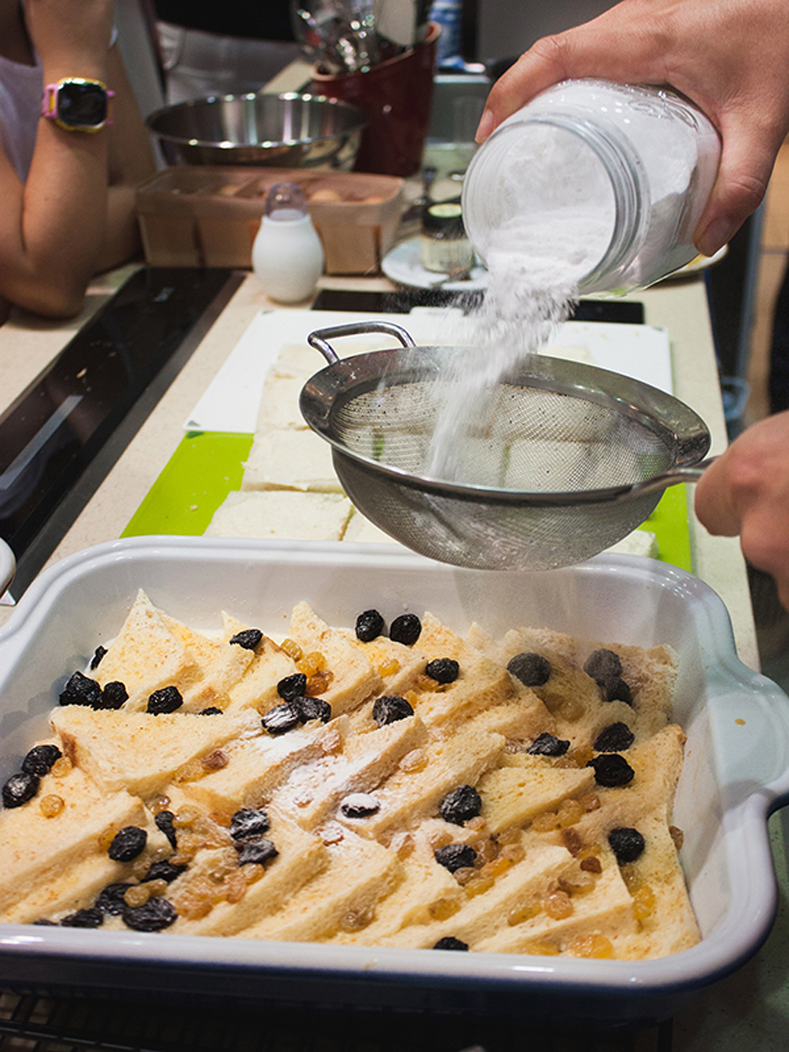 Powdered sugar. Lesson "Happiness is in Simple Things" at Promenu.