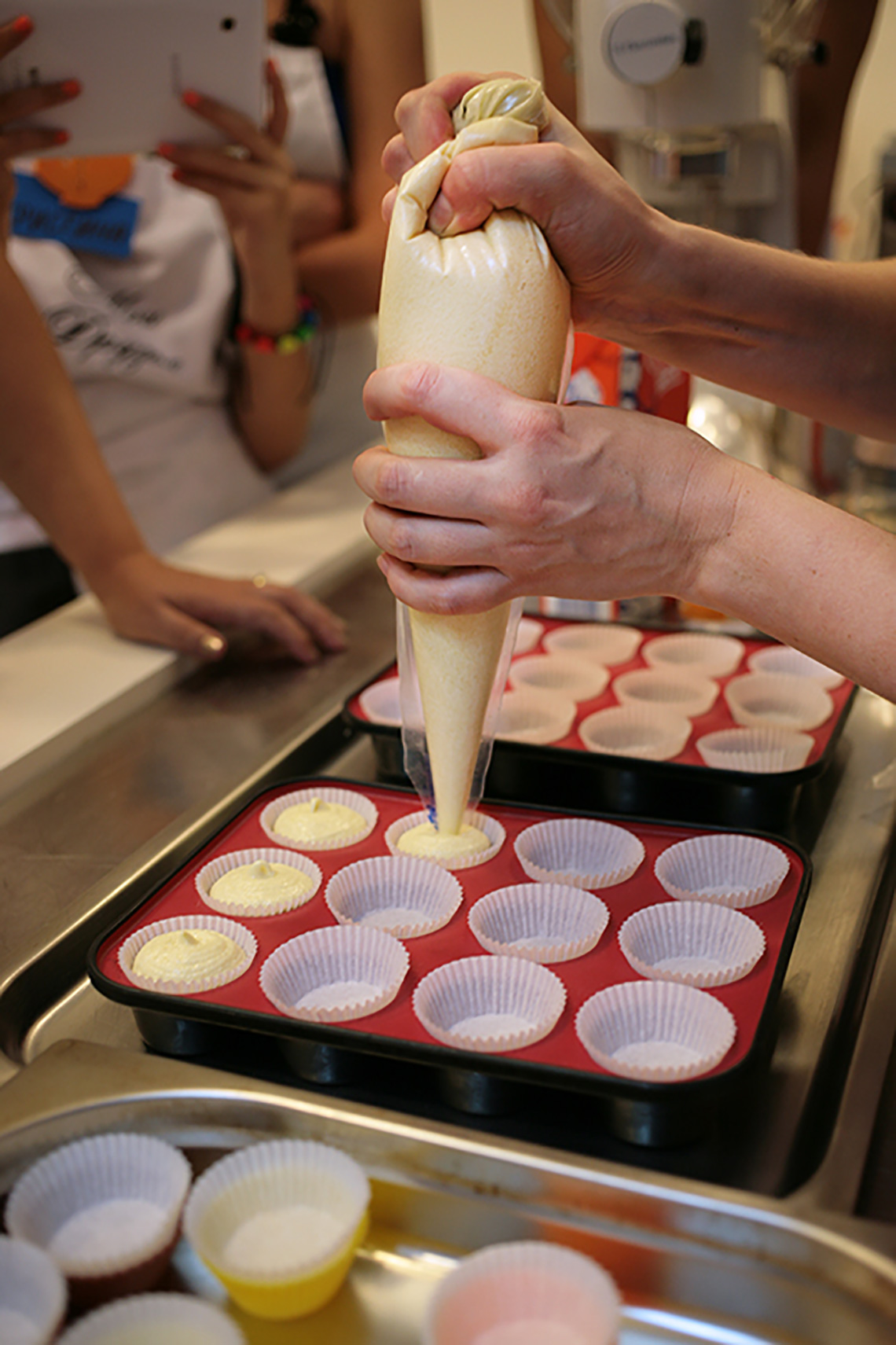 How to cook muffins. Pastry lessons "Sweet Secrets 2". Cooking school in Ukraine.