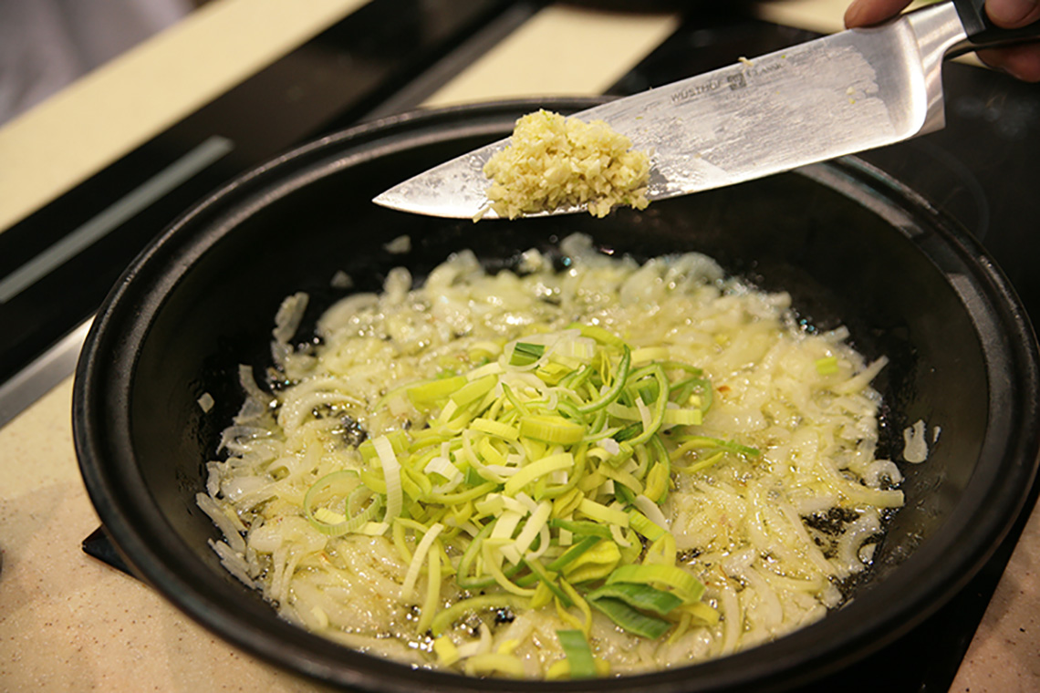 How to cook pike peach. Tajine Emile Henry. “My Friends” cooking school. Cooking classes in Ukraine.