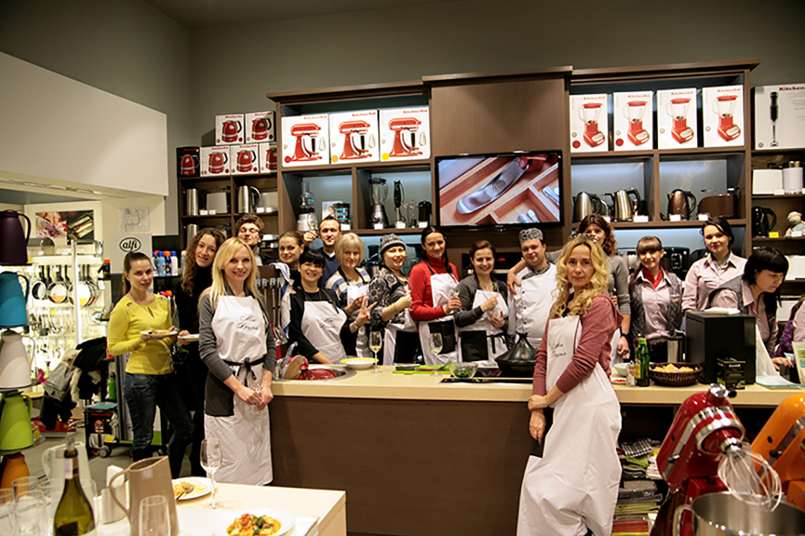 Participants. Tajine Emile Henry. “My Friends” cooking school. Cooking classes in Ukraine.