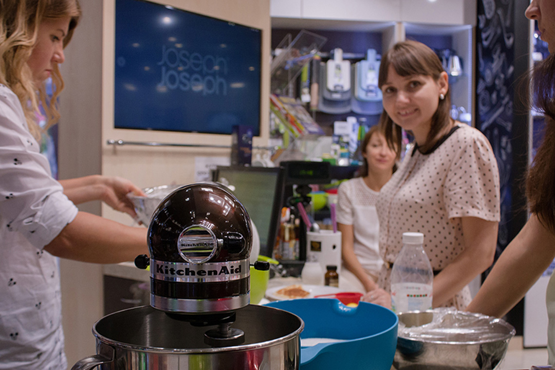 How to cook Belgian waffles. Сooking class with chef in Odessa