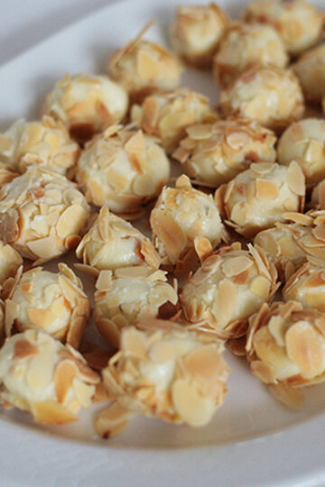 Milk chocolate truffles. Step by step cooking recipes of tasty dishes