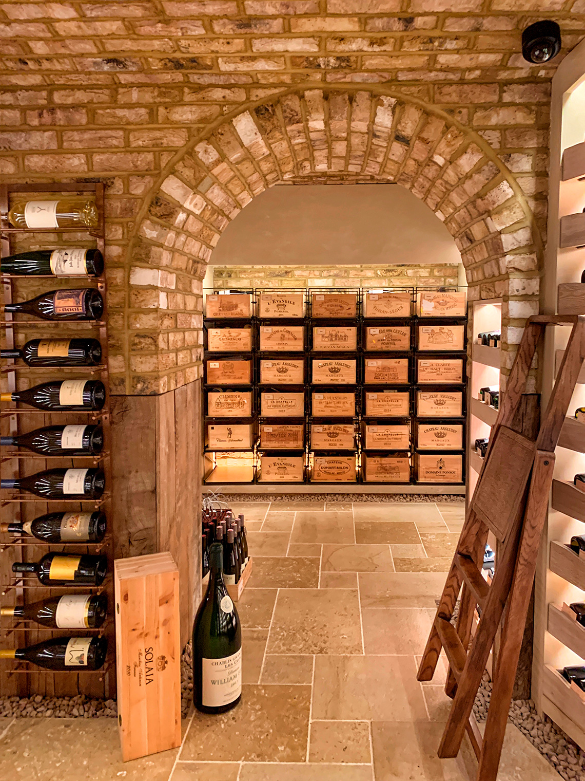 Wine. Hide London Restaurant. Сooking masterclass for adults in Odessa.