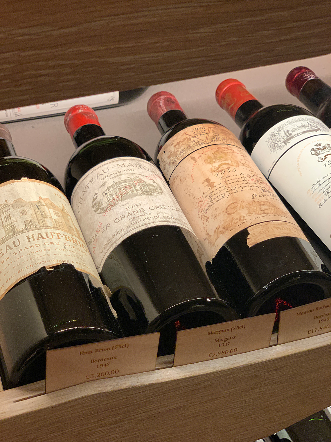 Wine. Hide London Restaurant. Сooking masterclass for adults in Odessa.
