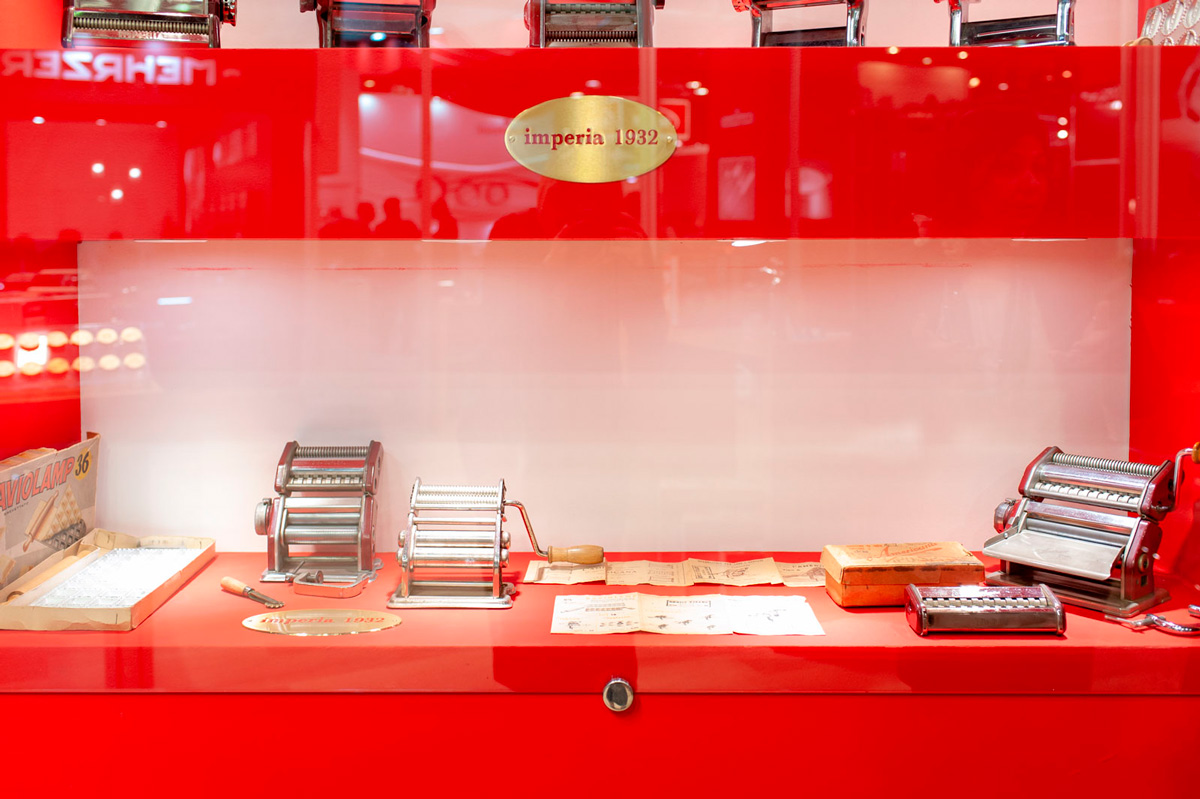 The first and best pasta maker machine in the world. Maria Kalenska blog about Odessa