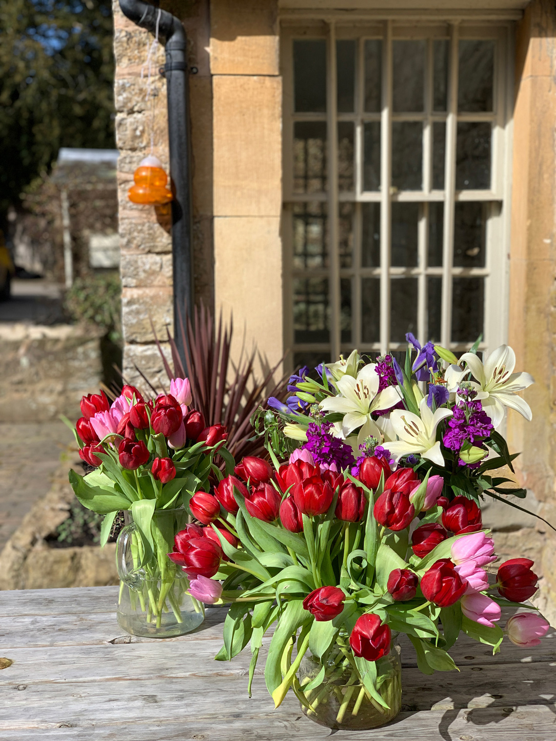 Flower arrangements at Nika Belotserkovskaya's school Belonika et Chefs
